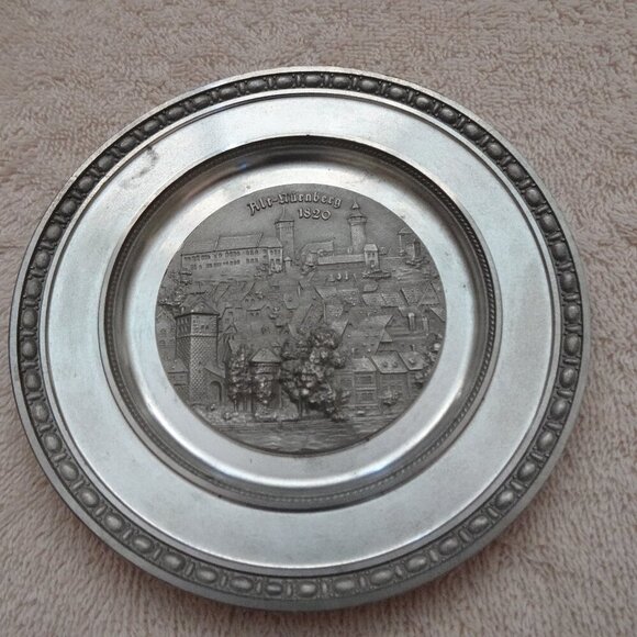 Vintage Zinn-Giesser-Innung 4 3/4” Pewter Handwerks Plate Signed Siegel Embossed - Picture 1 of 8